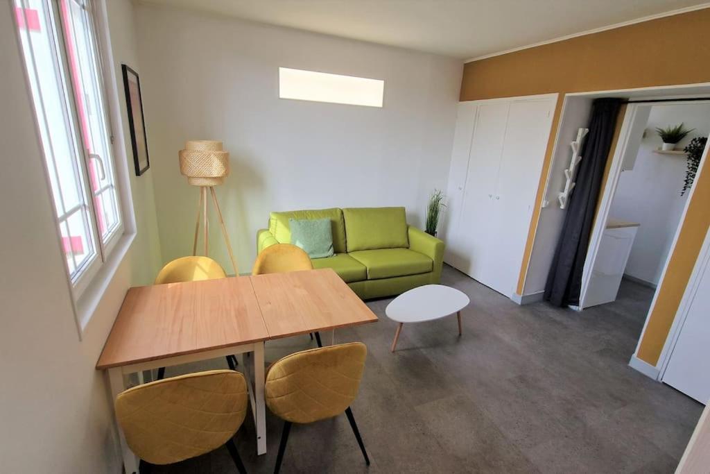 Appartement Ouistreham Proche Centre Et Plage Екстер'єр фото