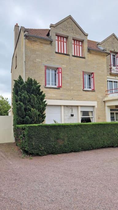 Appartement Ouistreham Proche Centre Et Plage Екстер'єр фото